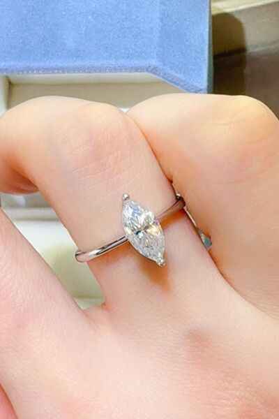 2 Carat Moissanite 925 Sterling Silver Ring - Nova Luxe Charm