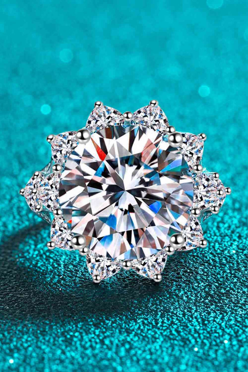 10 Carat Moissanite Flower-Shaped Ring - Nova Luxe Charm