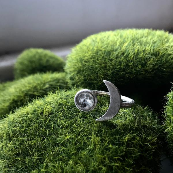 Crescent Moon Galaxy Space Ring - Nova Luxe Charm